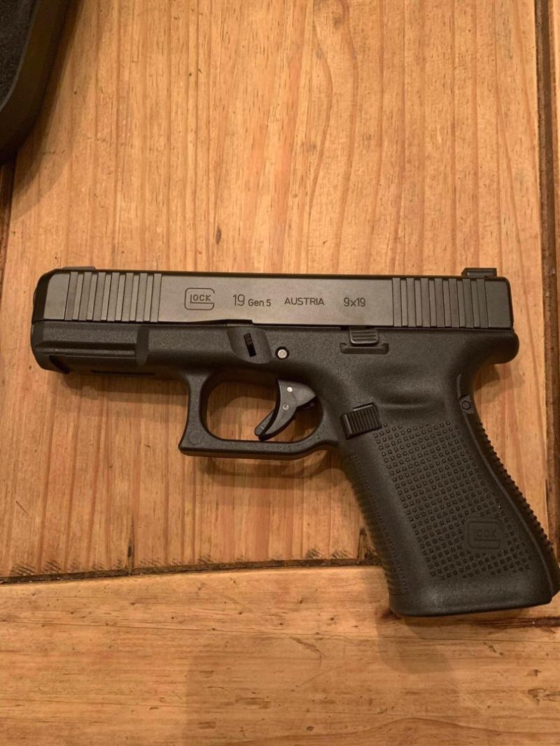 Glock 19 Gen 5 Image 1