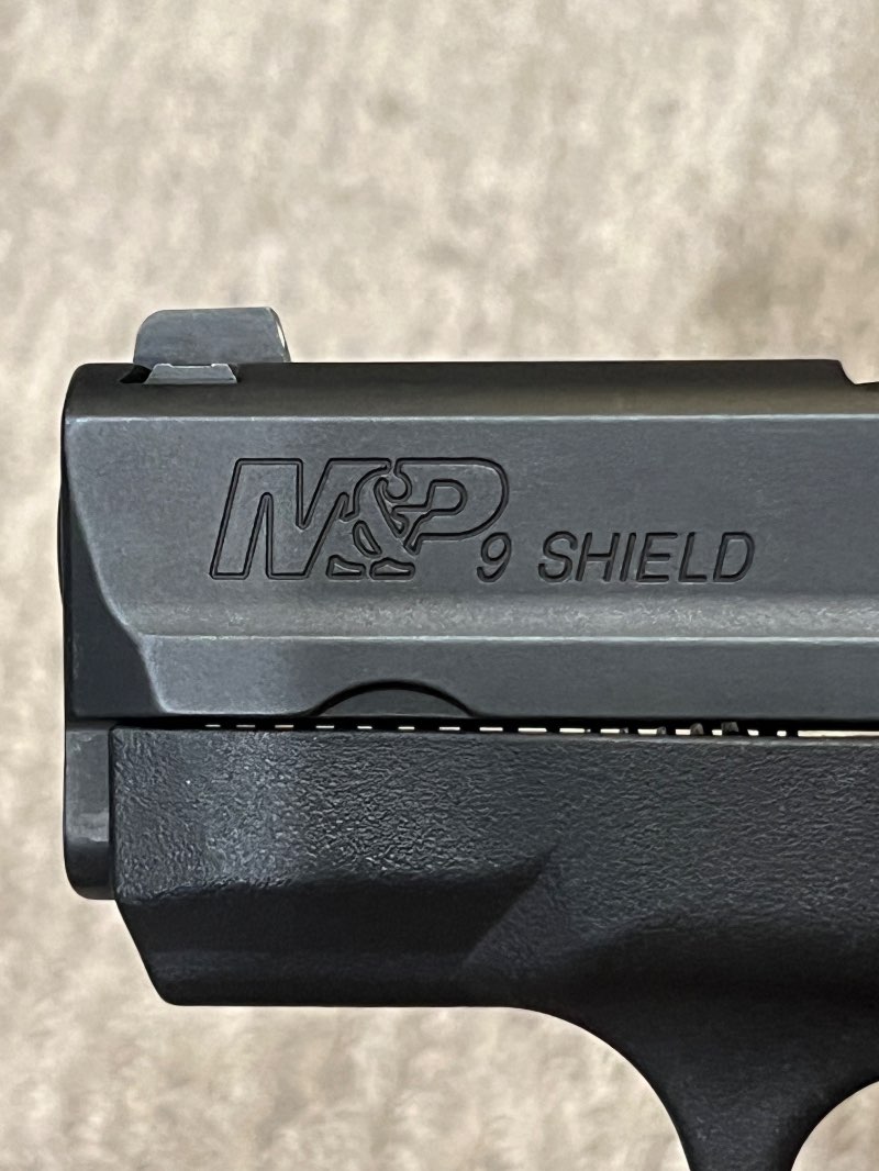 Smith & Wesson M&P Shield 9 Image 2