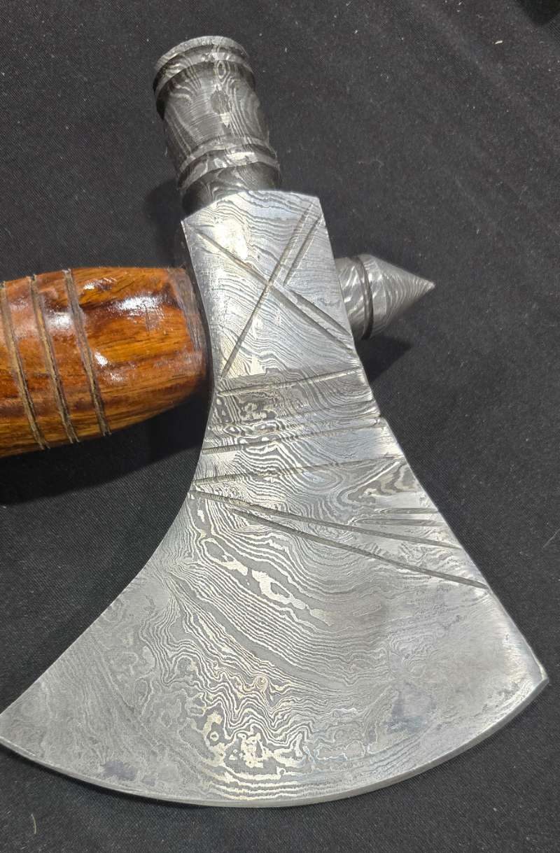 El Matador Damasucs Steel Tomahawk Image 4